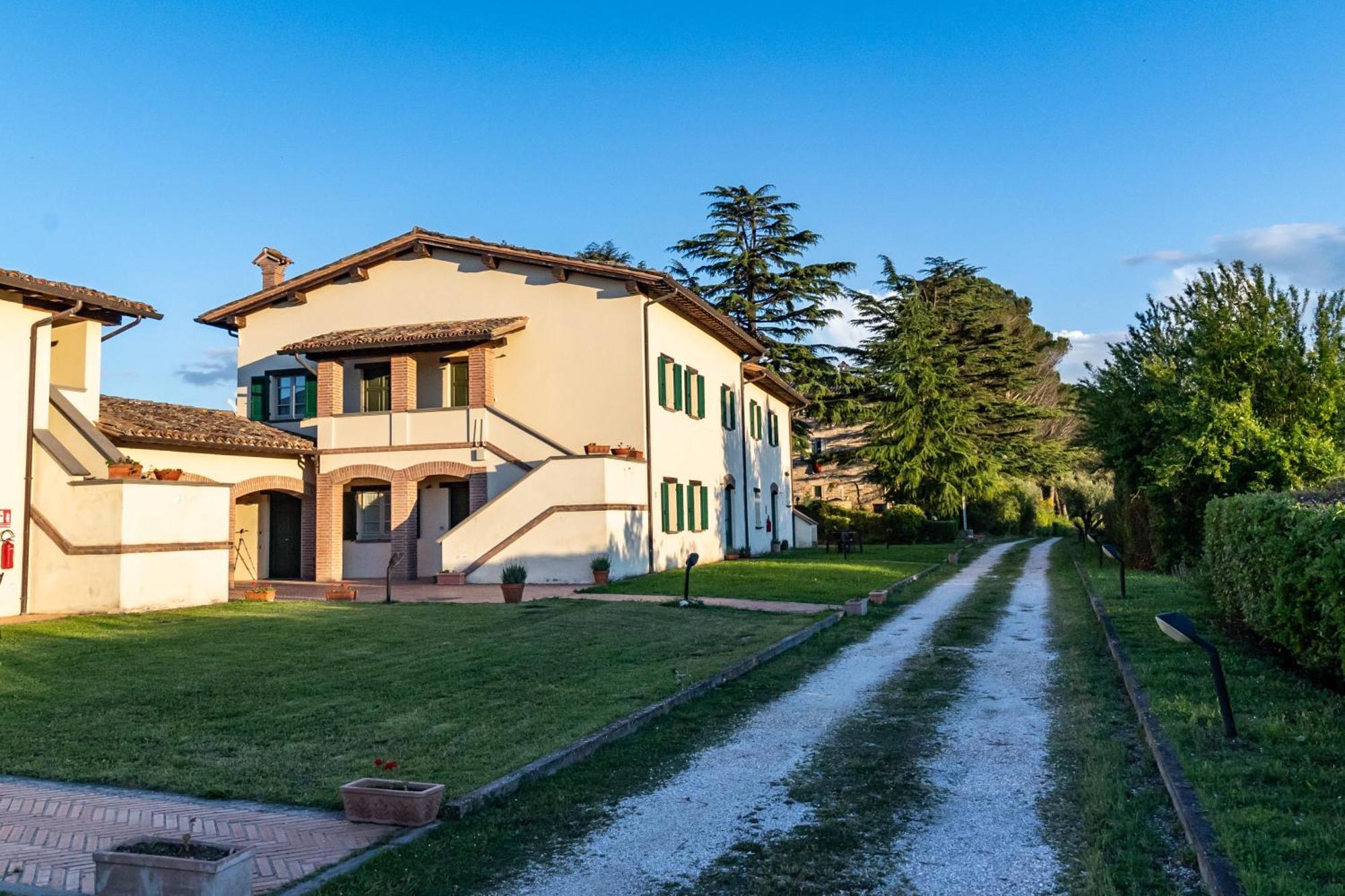 Tenuta Borgo San Michele Gubbio Buitenkant foto