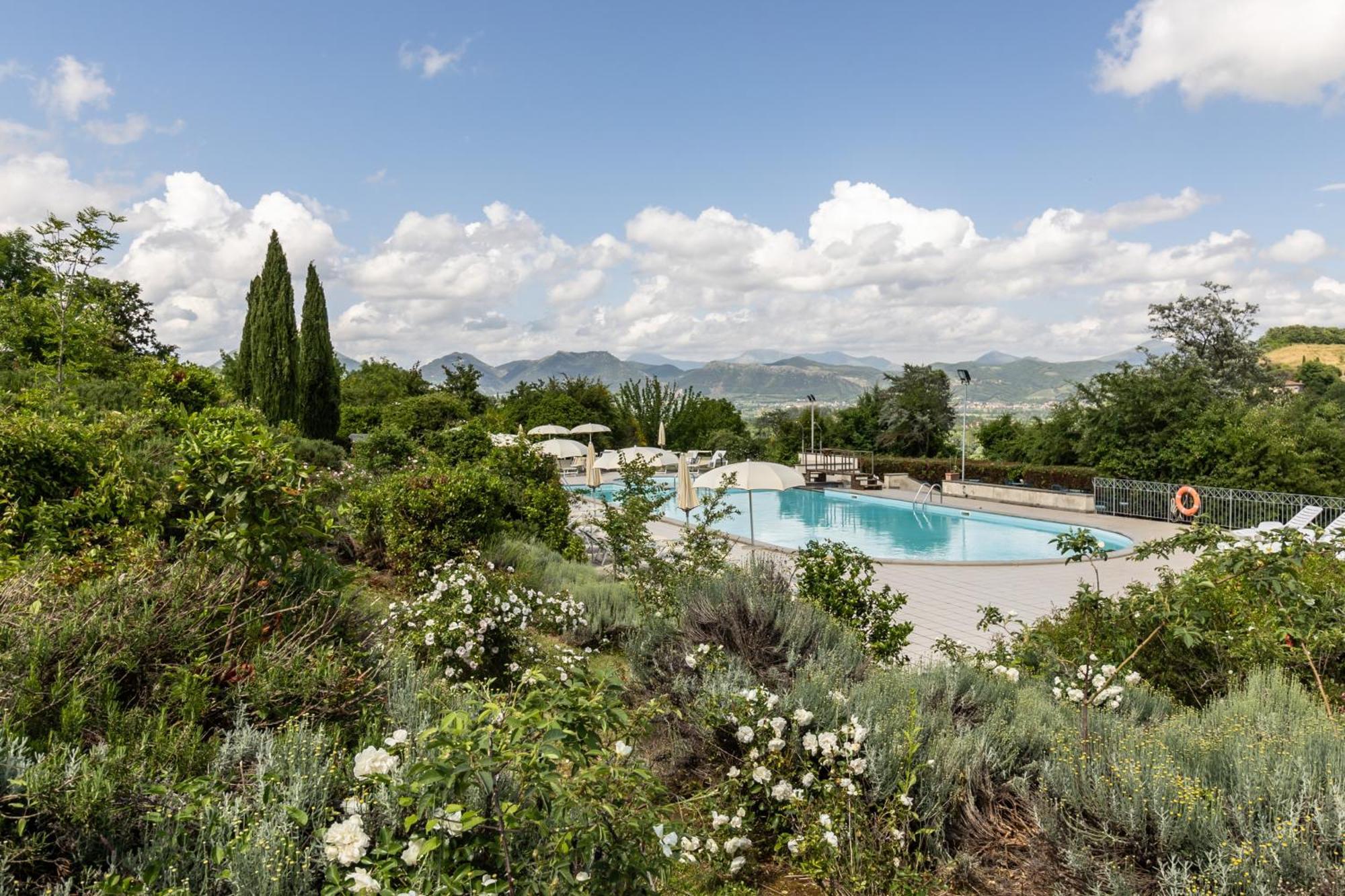 Tenuta Borgo San Michele Gubbio Buitenkant foto