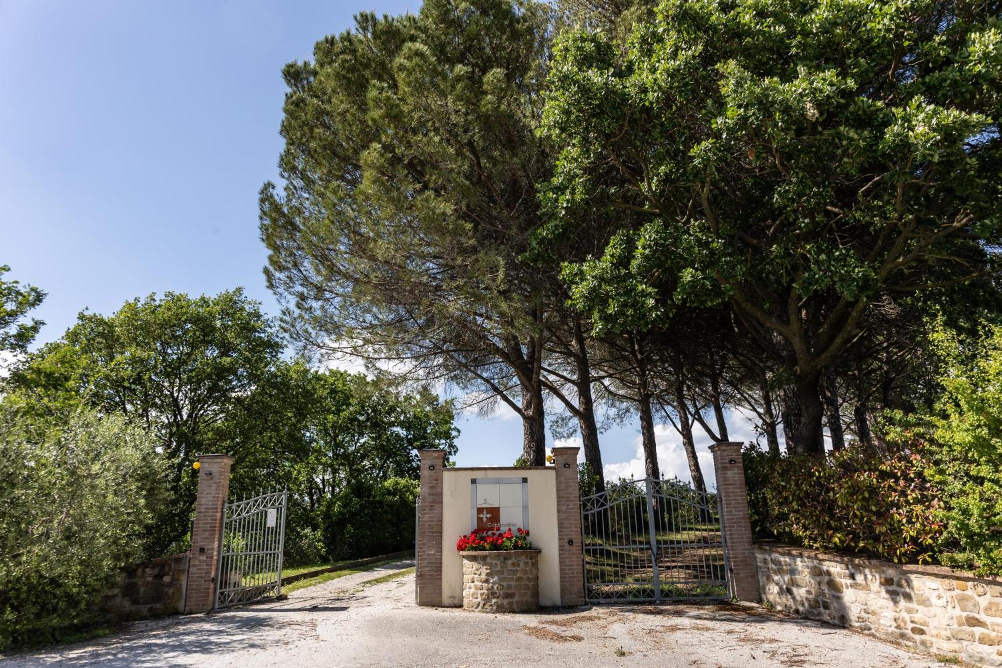 Tenuta Borgo San Michele Gubbio Buitenkant foto